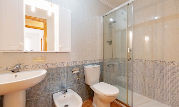Resale - Apartament / Duplex - Torrevieja - Playa de los Locos
