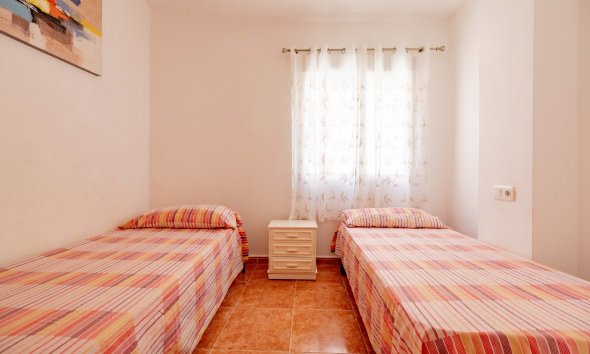 Resale - Apartament / Duplex - Torrevieja - Playa de los Locos