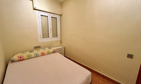 Resale - Apartment / Duplex - Torrevieja - Curva del Palangre
