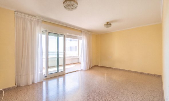 Resale - Apartment / Duplex - Torrevieja - La Mata