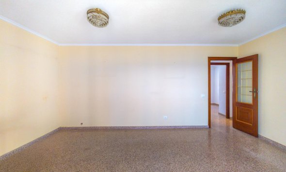 Resale - Apartment / Duplex - Torrevieja - La Mata