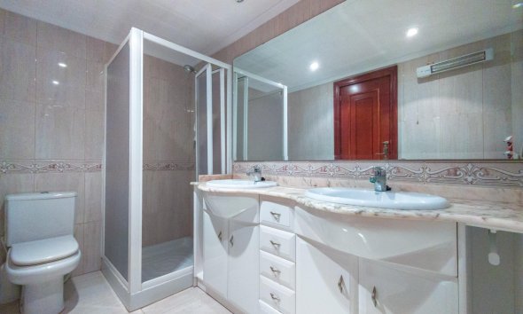 Resale - Apartment / Duplex - Torrevieja - La Mata