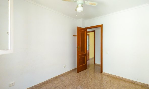 Resale - Apartment / Duplex - Torrevieja - La Mata