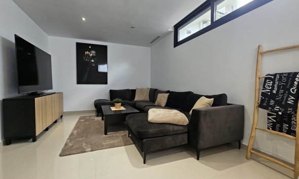Resale - Villa / House - Orihuela Costa - Villamartín