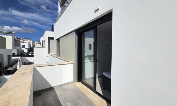 Resale - Villa / House - Orihuela Costa - Villamartín