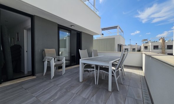 Resale - Villa / House - Orihuela Costa - Villamartín