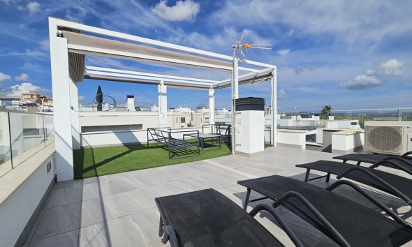 Resale - Villa / House - Orihuela Costa - Villamartín