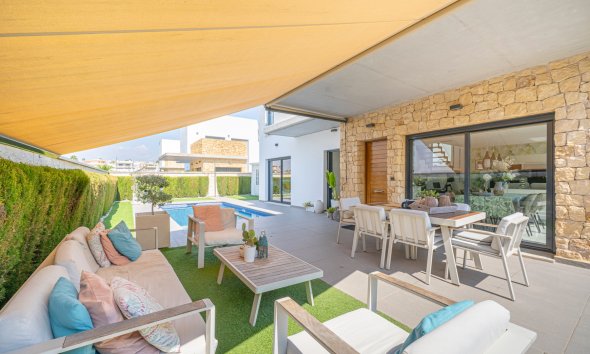 Reventa - Villa / Casa - Ciudad Quesada - Lo pepin