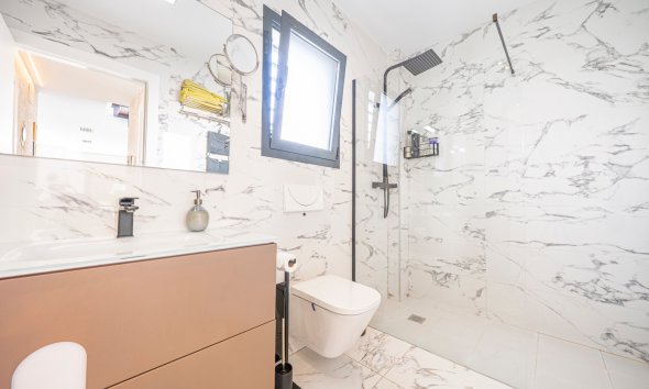 Reventa - Villa / Casa - Ciudad Quesada - Lo pepin
