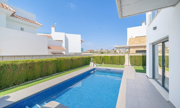 Reventa - Villa / Casa - Ciudad Quesada - Lo pepin