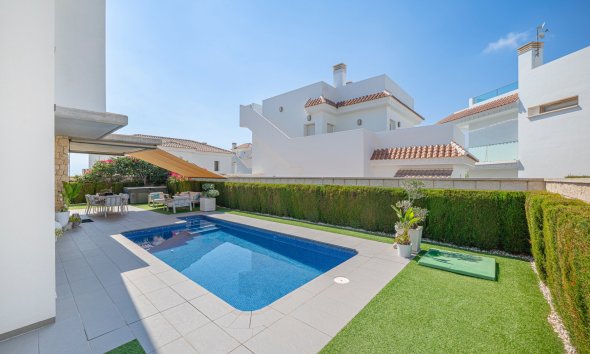Reventa - Villa / Casa - Ciudad Quesada - Lo pepin