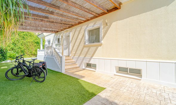Reventa - Villa / Casa - Alicante - El Campello