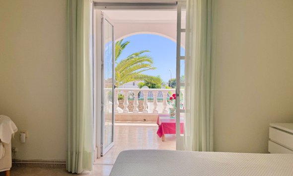 Reventa - Villa / Casa - Ciudad Quesada - Centro de la Ciudad Quesada