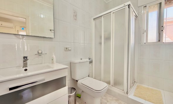 Reventa - Villa / Casa - Ciudad Quesada - Centro de la Ciudad Quesada