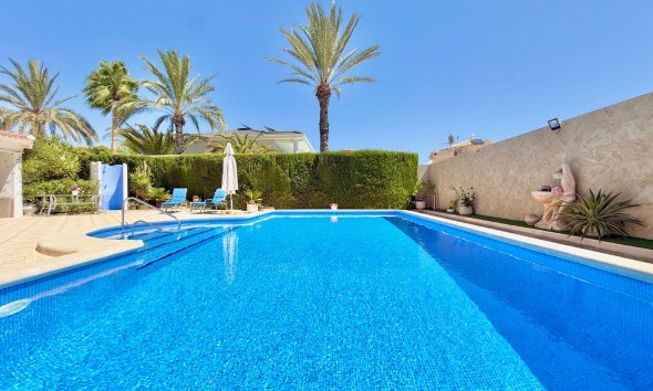 Reventa - Villa / Casa - Ciudad Quesada - Centro de la Ciudad Quesada