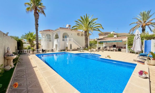 Reventa - Villa / Casa - Ciudad Quesada - Centro de la Ciudad Quesada
