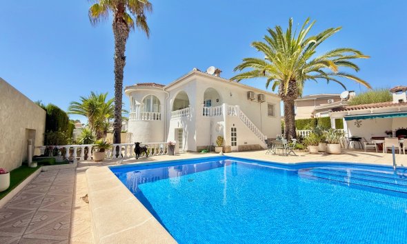 Reventa - Villa / Casa - Ciudad Quesada - Centro de la Ciudad Quesada