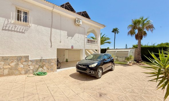 Reventa - Villa / Casa - Ciudad Quesada - Centro de la Ciudad Quesada