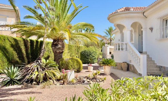 Reventa - Villa / Casa - Ciudad Quesada - Centro de la Ciudad Quesada