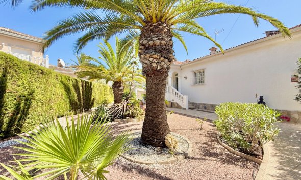 Reventa - Villa / Casa - Ciudad Quesada - Centro de la Ciudad Quesada