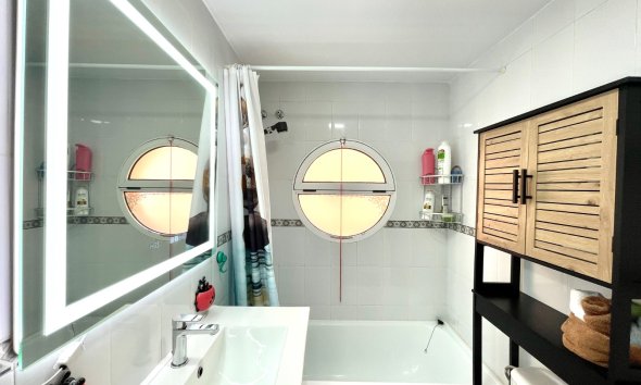 Resale - Apartment / Duplex - Torrevieja - La Siesta