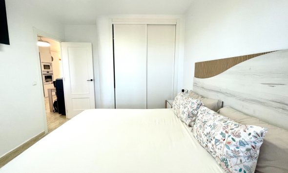 Resale - Apartment / Duplex - Torrevieja - La Siesta