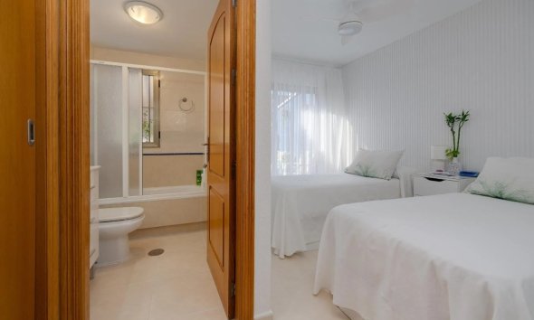 Resale - Apartment / Duplex - Torrevieja