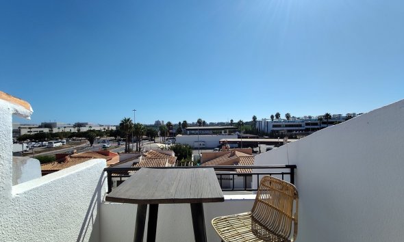 Resale - Townhouse / Terraced House - Torrevieja - Los Balcones