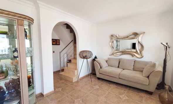 Resale - Townhouse / Terraced House - Torrevieja - Los Balcones