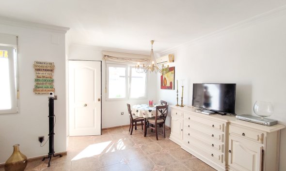 Resale - Townhouse / Terraced House - Torrevieja - Los Balcones