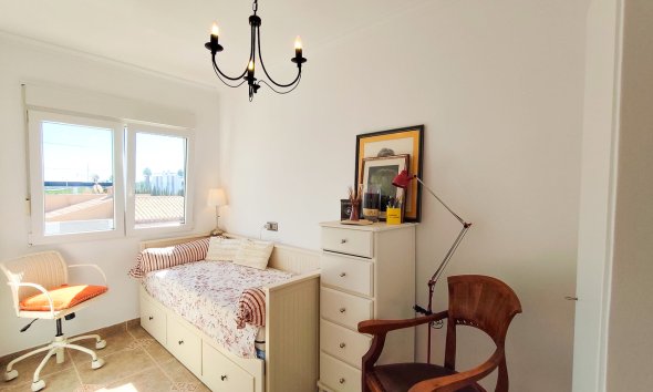 Resale - Townhouse / Terraced House - Torrevieja - Los Balcones