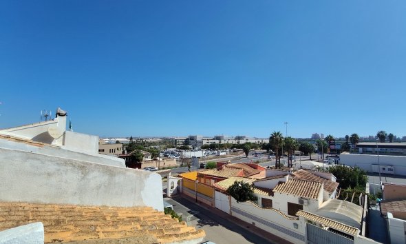 Resale - Townhouse / Terraced House - Torrevieja - Los Balcones