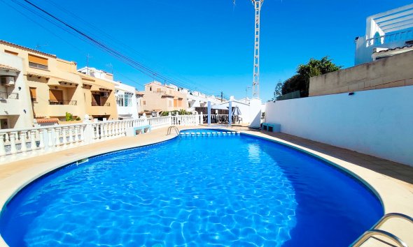Resale - Townhouse / Terraced House - Torrevieja - Los Balcones