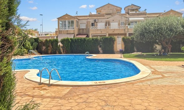 Rynek Wtórny - Dom szeregowy - Torrevieja