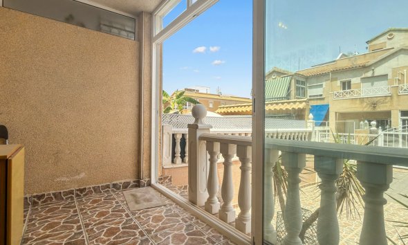 Rynek Wtórny - Dom szeregowy - Torrevieja