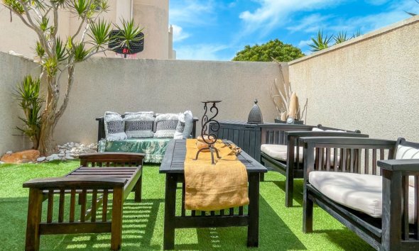 Resale - Townhouse / Terraced House - Torrevieja - La Siesta