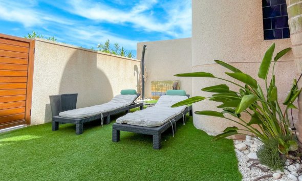 Resale - Townhouse / Terraced House - Torrevieja - La Siesta