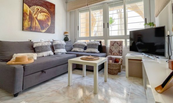 Resale - Townhouse / Terraced House - Torrevieja - La Siesta