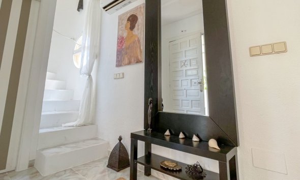 Resale - Townhouse / Terraced House - Torrevieja - La Siesta
