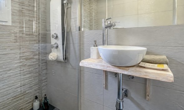 Resale - Townhouse / Terraced House - Torrevieja - La Siesta
