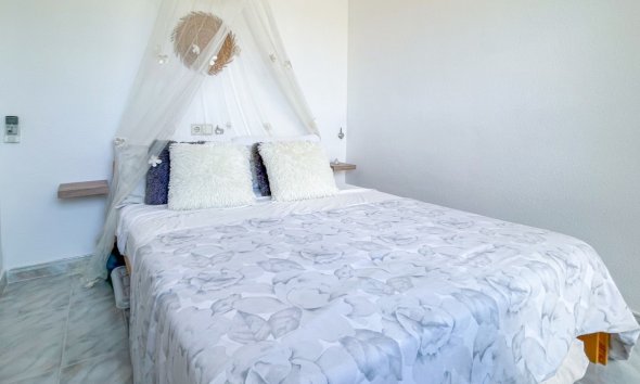 Resale - Townhouse / Terraced House - Torrevieja - La Siesta