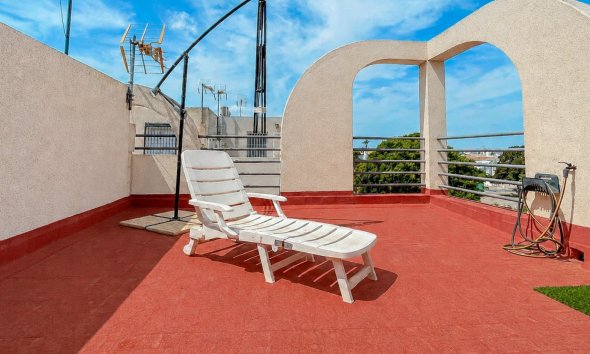 Resale - Townhouse / Terraced House - Torrevieja - La Siesta