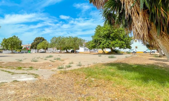 Resale - Townhouse / Terraced House - Torrevieja - La Siesta