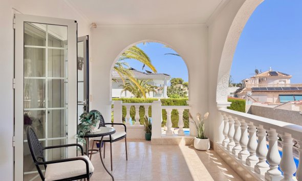 Reventa - Villa / Casa - Ciudad Quesada - Centro de la Ciudad Quesada