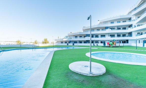 Reventa - Apartamento / Dúplex - San Miguel de Salinas