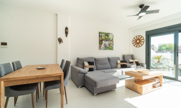 Reventa - Apartamento / Dúplex - San Miguel de Salinas