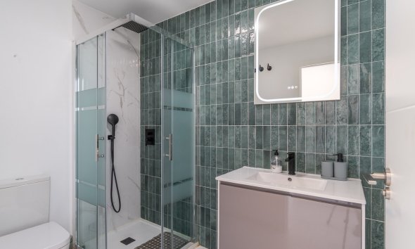 Reventa - Apartamento / Dúplex - San Miguel de Salinas