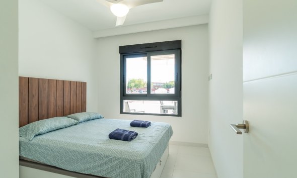 Reventa - Apartamento / Dúplex - San Miguel de Salinas