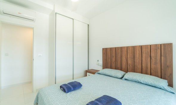 Reventa - Apartamento / Dúplex - San Miguel de Salinas