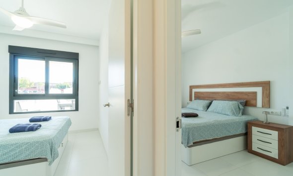 Reventa - Apartamento / Dúplex - San Miguel de Salinas